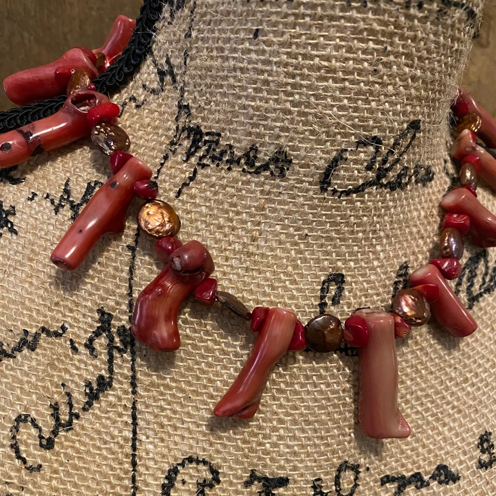 NEW!! Genuine coral necklace